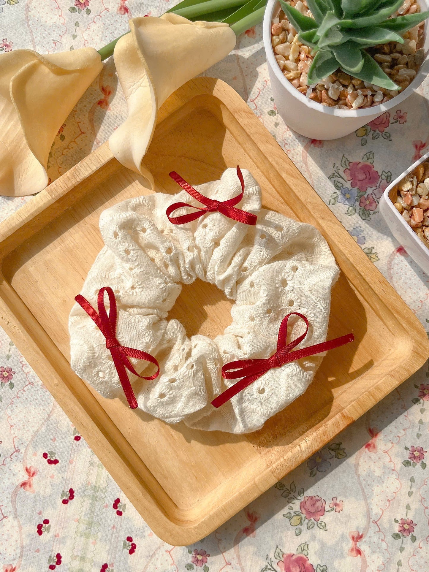 Ribbon White Summer Cotton Scrunchie