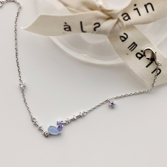 Heart Crystal Korean Dainty Style Bracelets - 3 colours