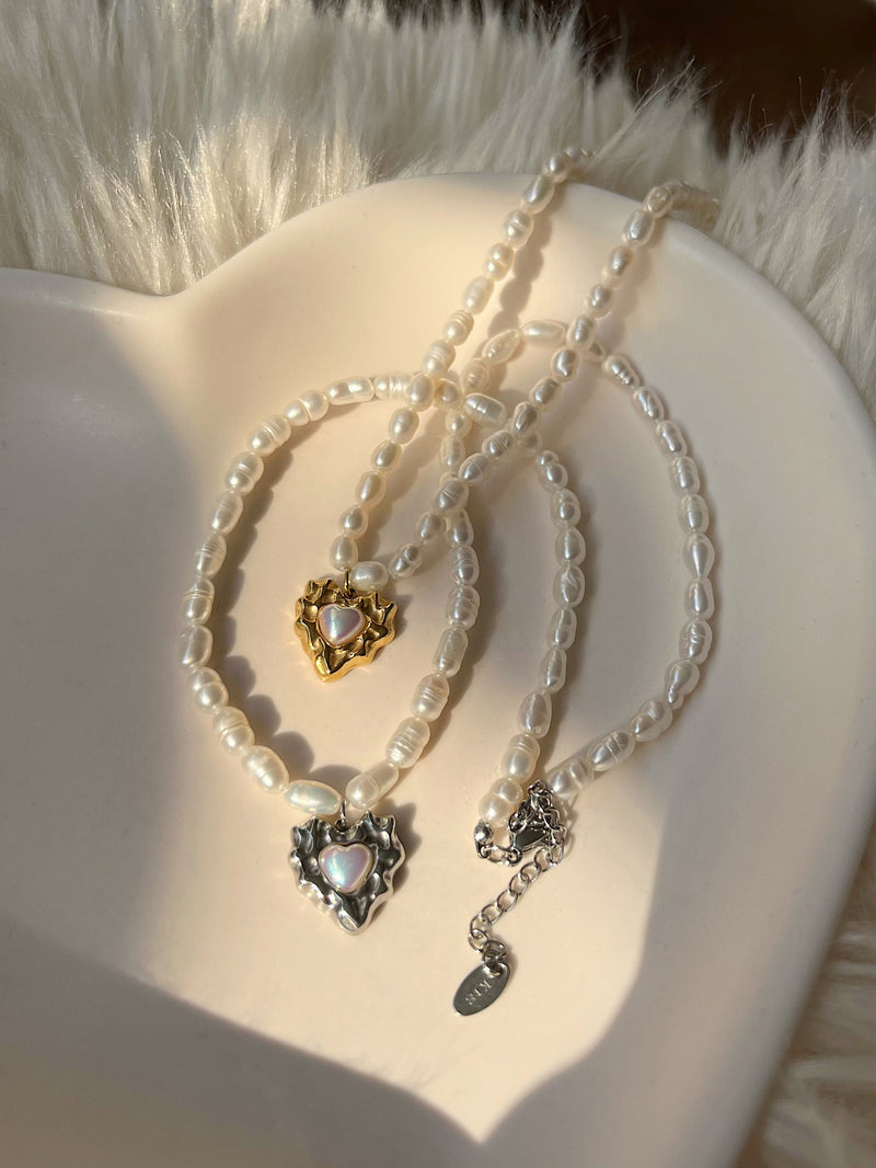 Classic Pearl Heart Pendant Retro Necklace