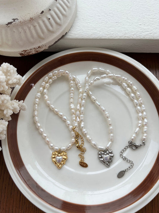 Classic Pearl Heart Pendant Retro Necklace