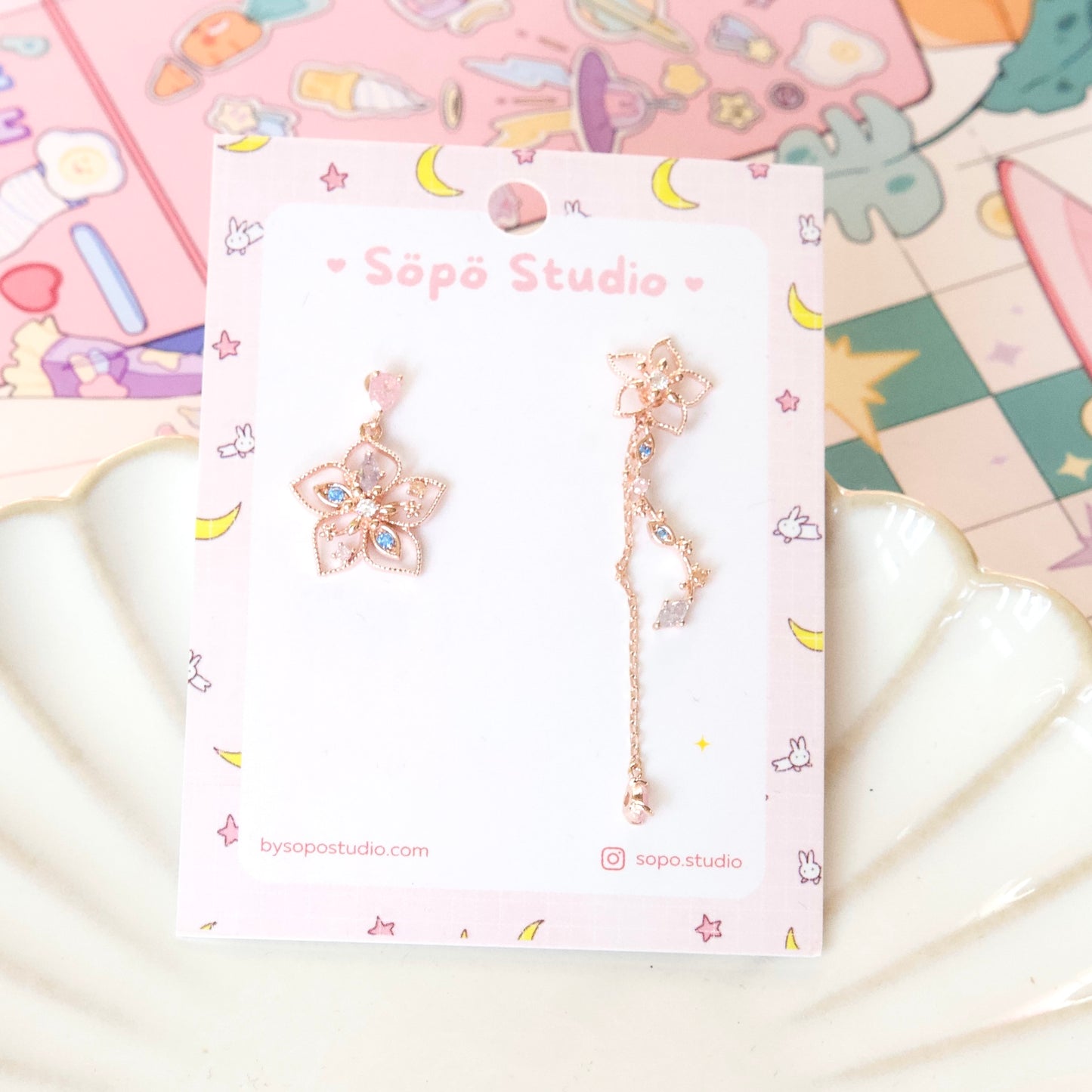 Mis-matched Flower Chained Drop Elegant Studs Korean Earrings - 2 colors