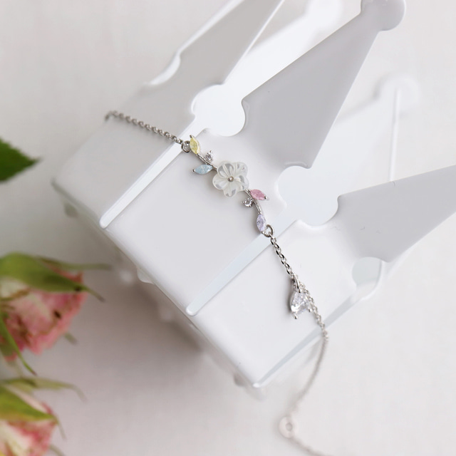Mother of Pearl Dainty Style Korean Bracelet - 2 Colors