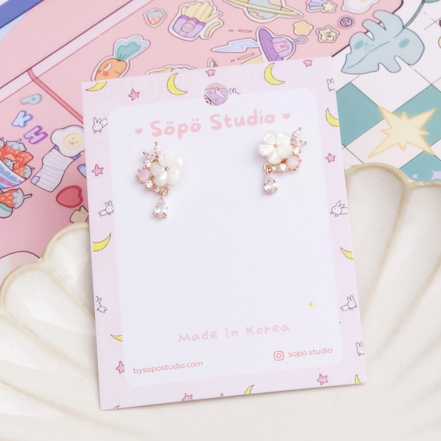 Mother of Heart Flower Elegant Studs Korean Earrings - 2 colors
