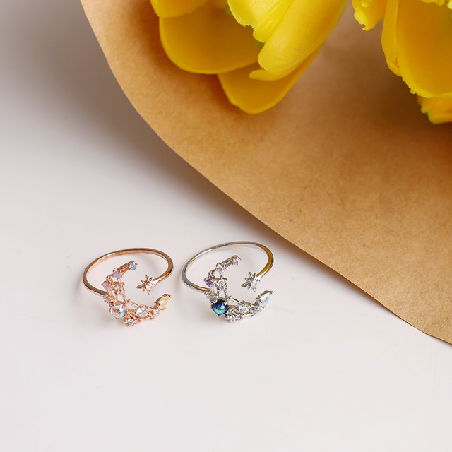 Crescent Flower Cute Korean Ring - 2 colors