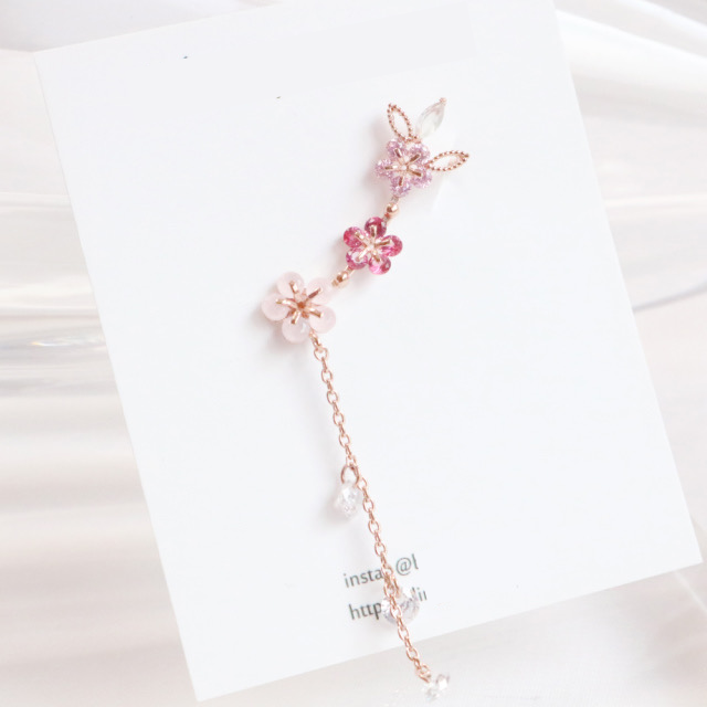 Sakura String Line Ear Cuff