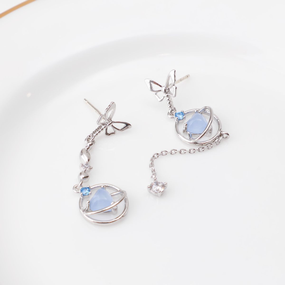 Mis-matched Heart Planet Chain Drop Dangle Earrings - 2 colors