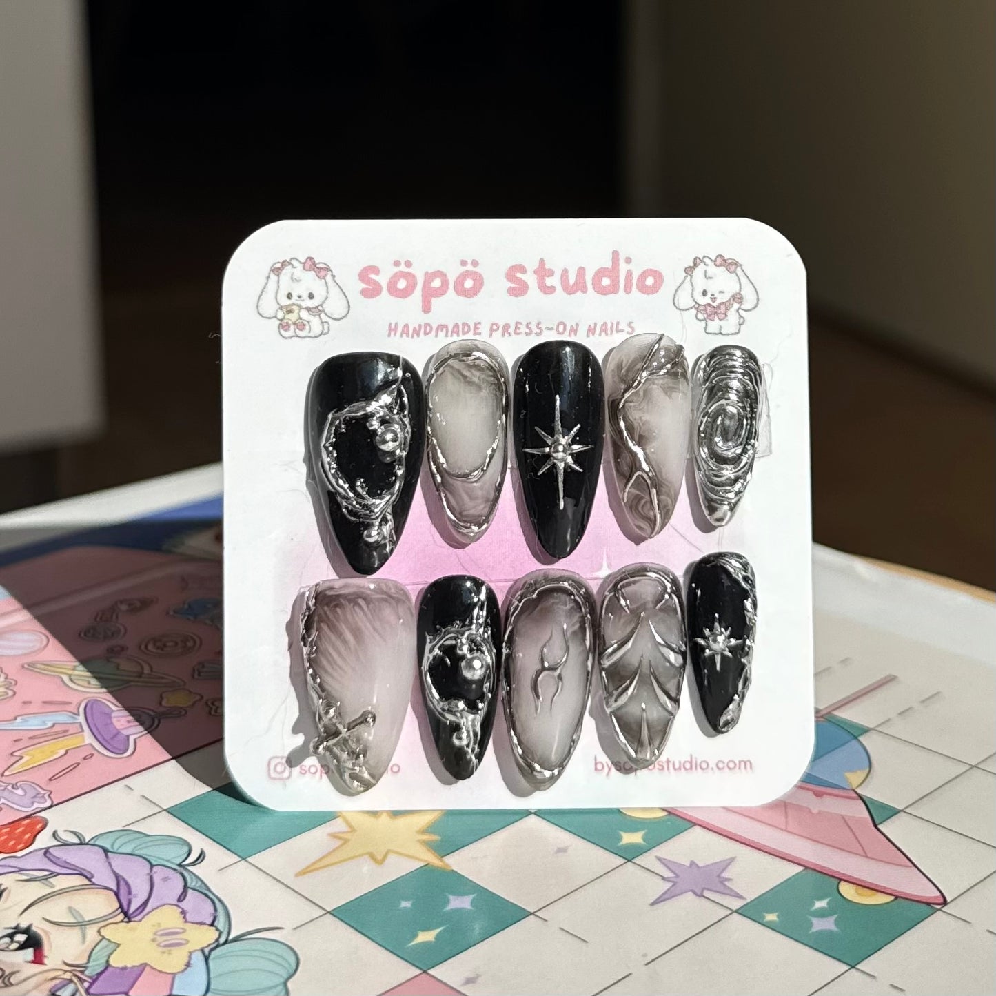 Gothic Metalic Chrome Silver Stilettos Handmade Press-on Nails