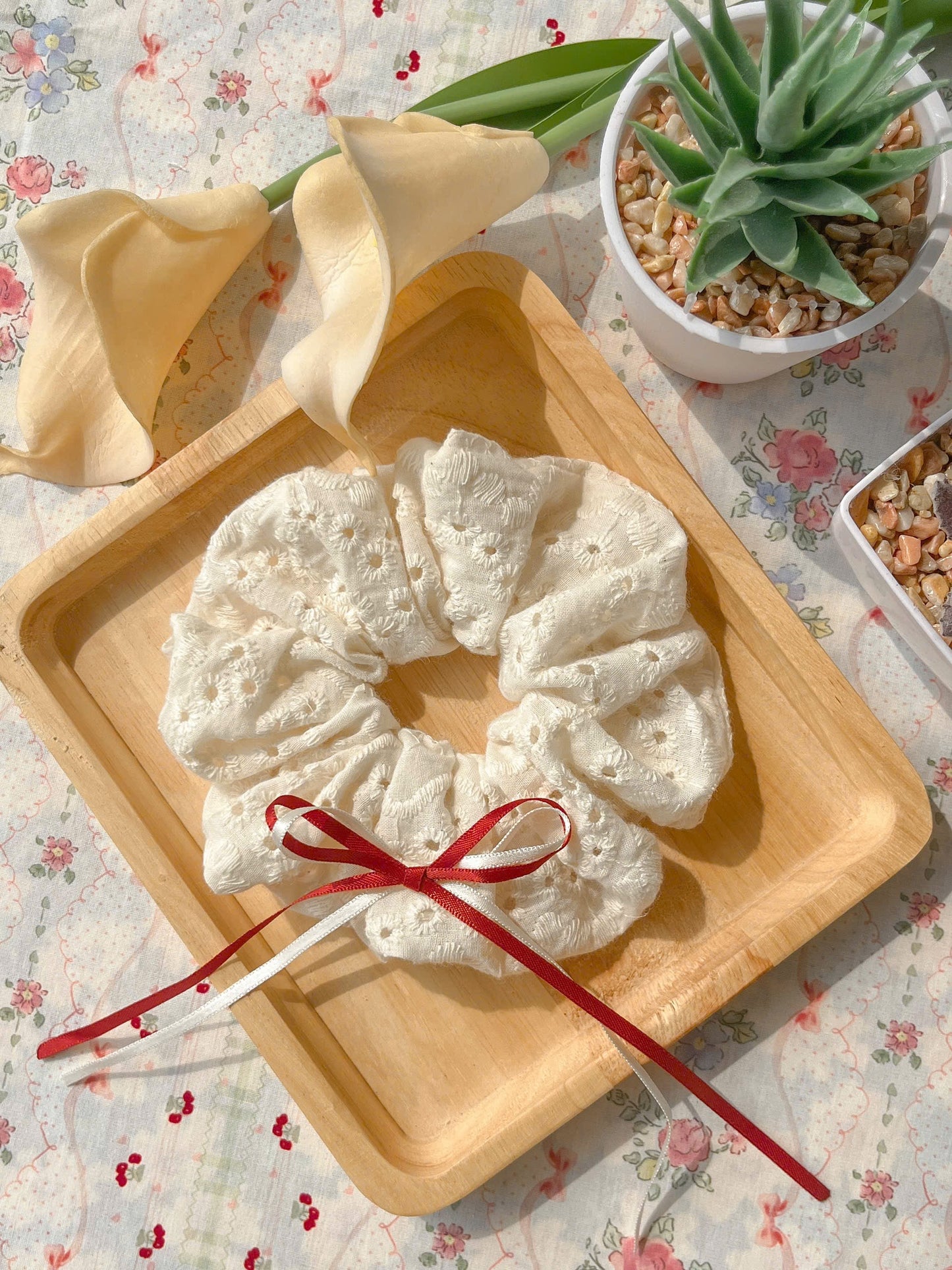 Ribbon White Summer Cotton Scrunchie