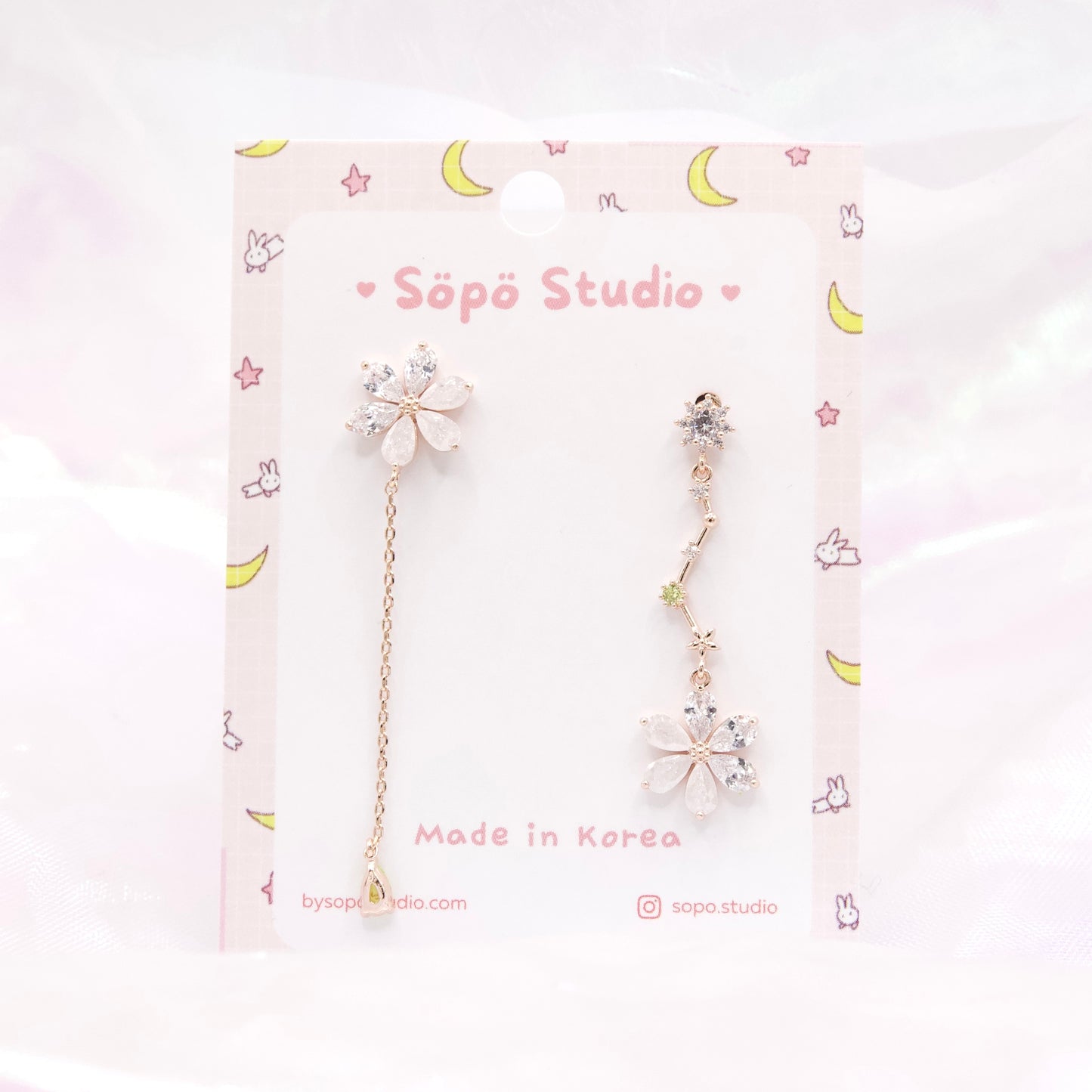 Asymmetric Snow Crystal Flower Dangle Korean Dainty Style Earrings