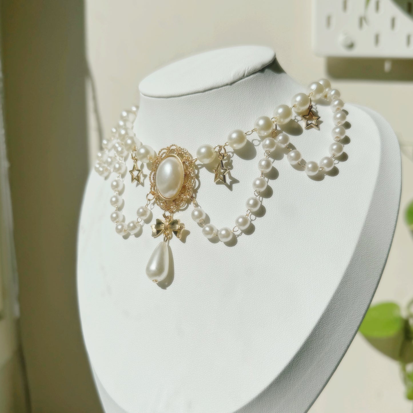 Vintage Cute Baroque Layered Ribbon Pearl Drop Choker