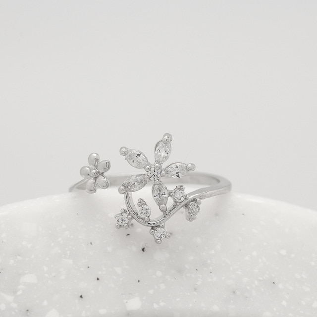 Bloom Flower Wreath Pinkie Ring Made in Korea - 2 colors
