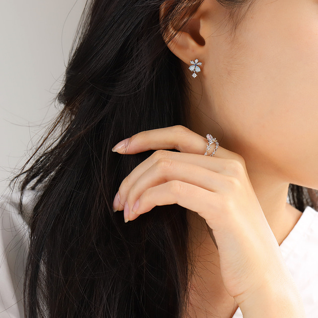 Crystal Summer Flower Cute Earcuff Earrings - 2 colors