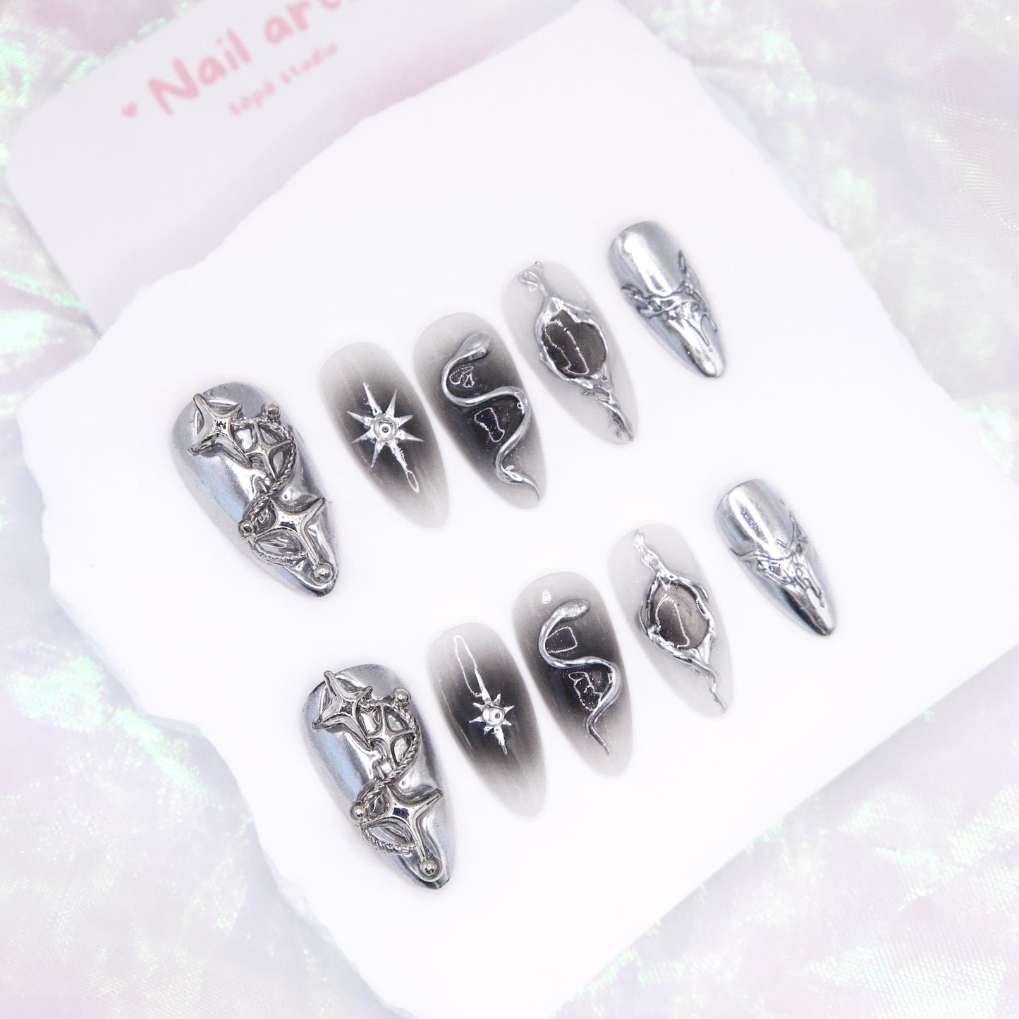 Black Metallic Heart Skull Handmade Press-on Nails