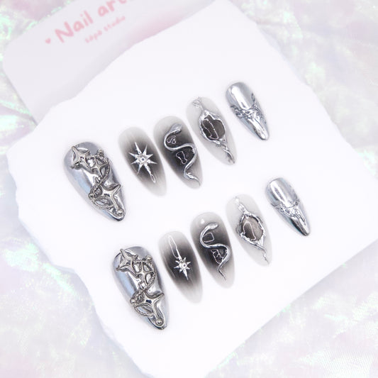 Black Metallic Heart Skull Handmade Press-on Nails