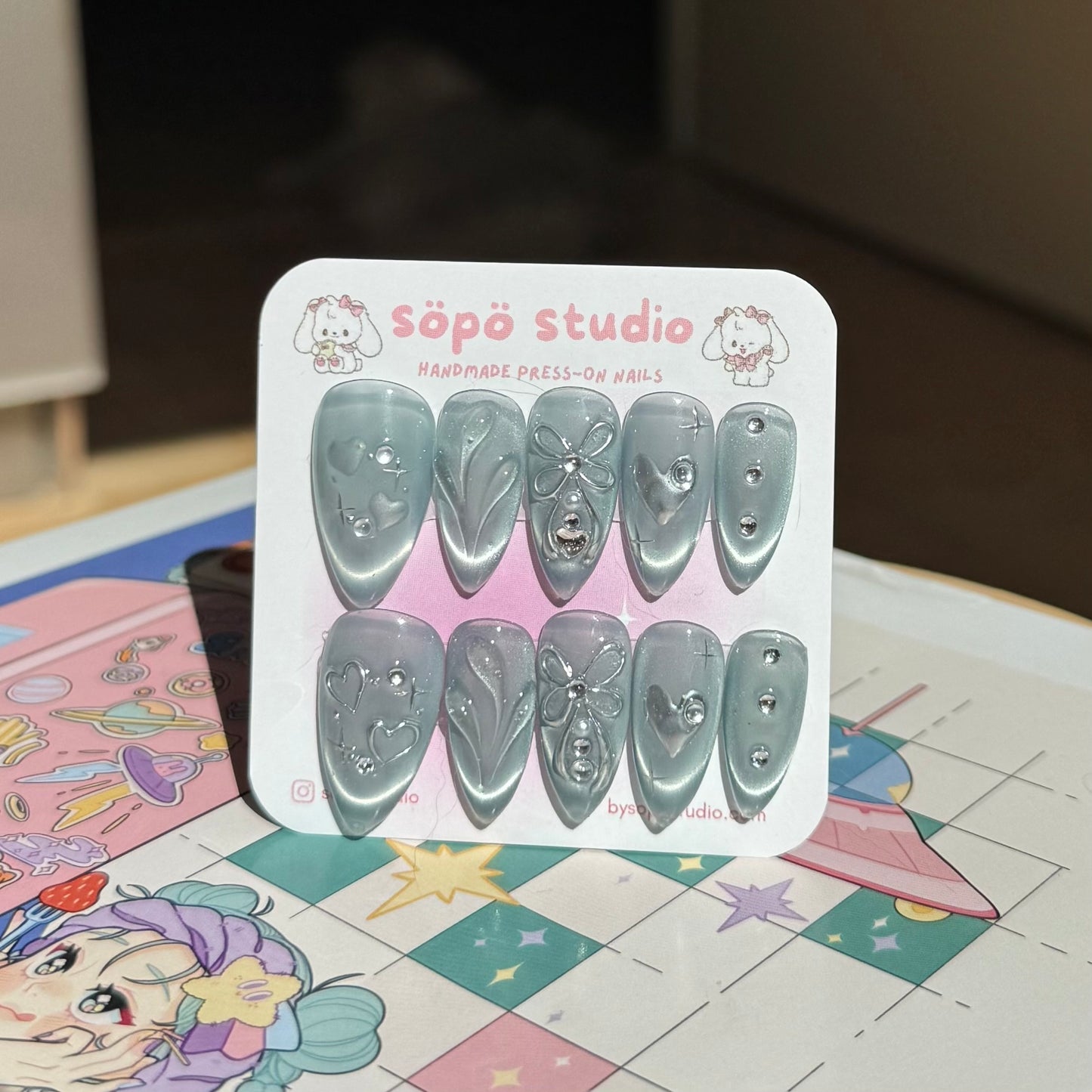 Blue Chrome Heart Minimalist Cat Eyes Cute Korean Style Handmade Press-on Nails
