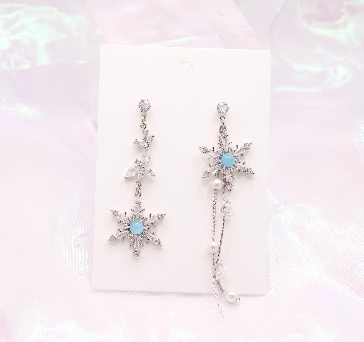 Snow Flakes Mis-matched Dangle Earrings - Silver Posts