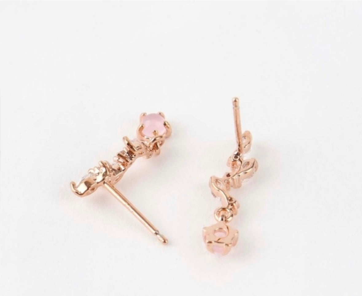 Petit Pink Flower Crystal Dainty Style Earrings