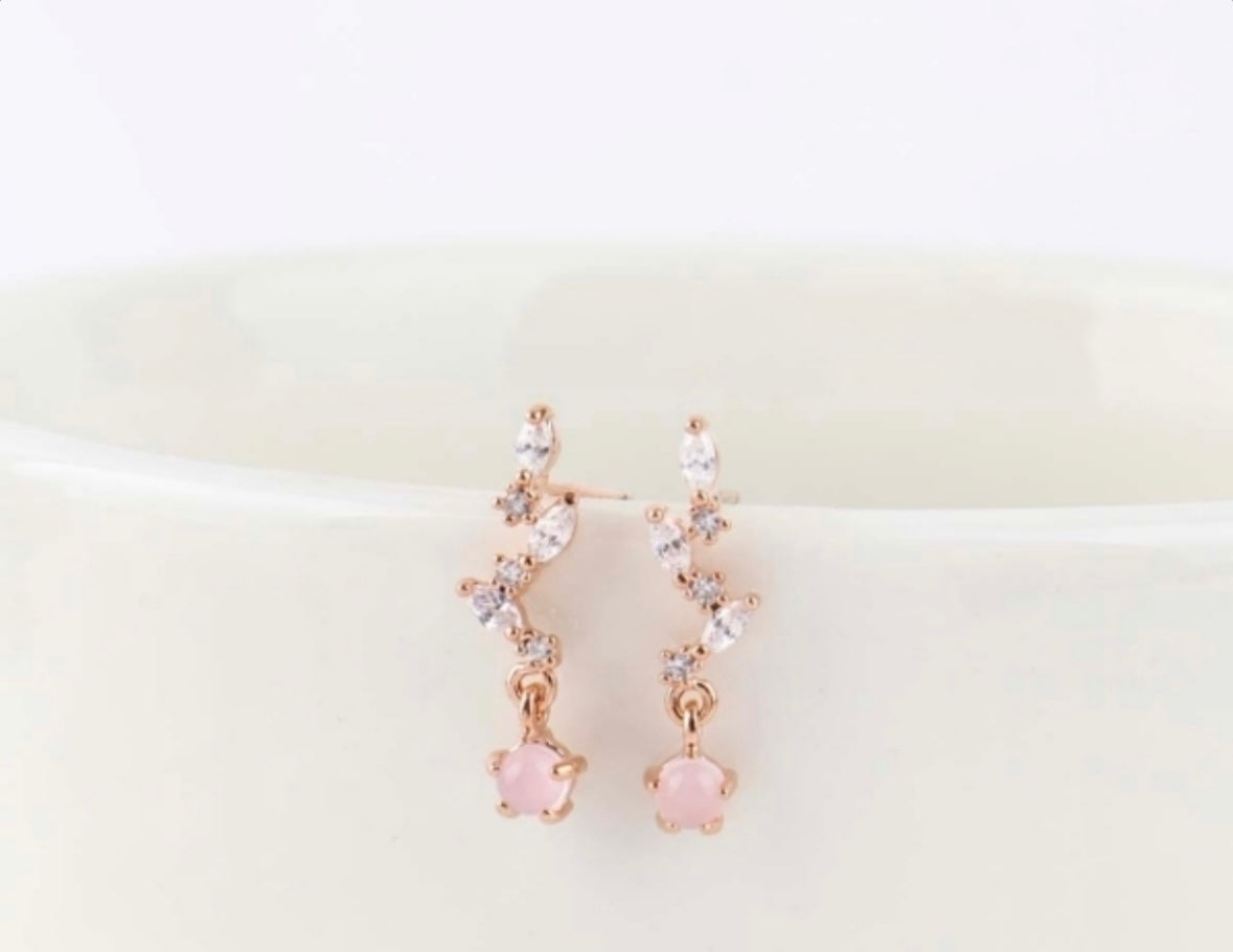 Petit Pink Flower Crystal Dainty Style Earrings