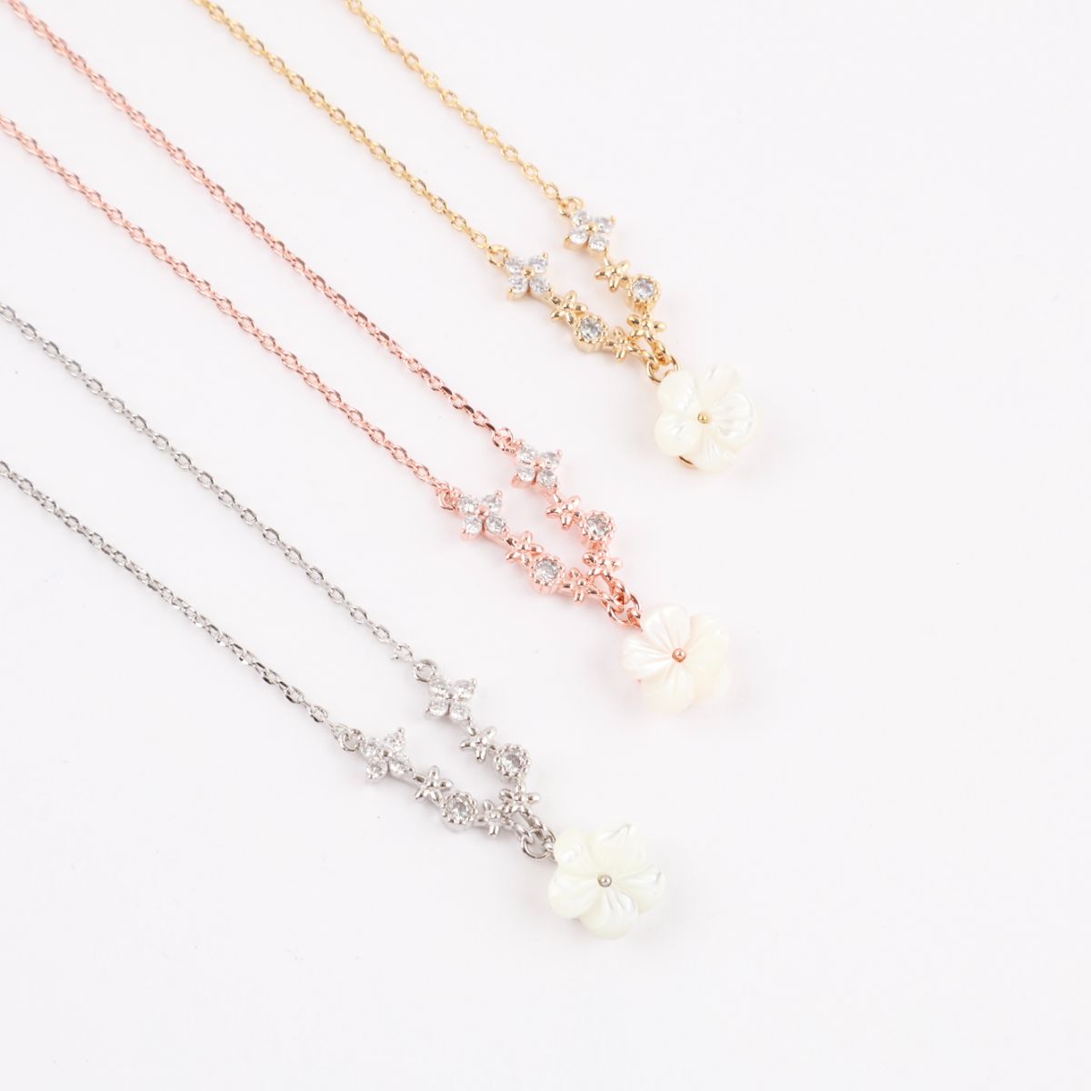 Mother of Pearl Elegant Cute Korean Necklace - 2 colors