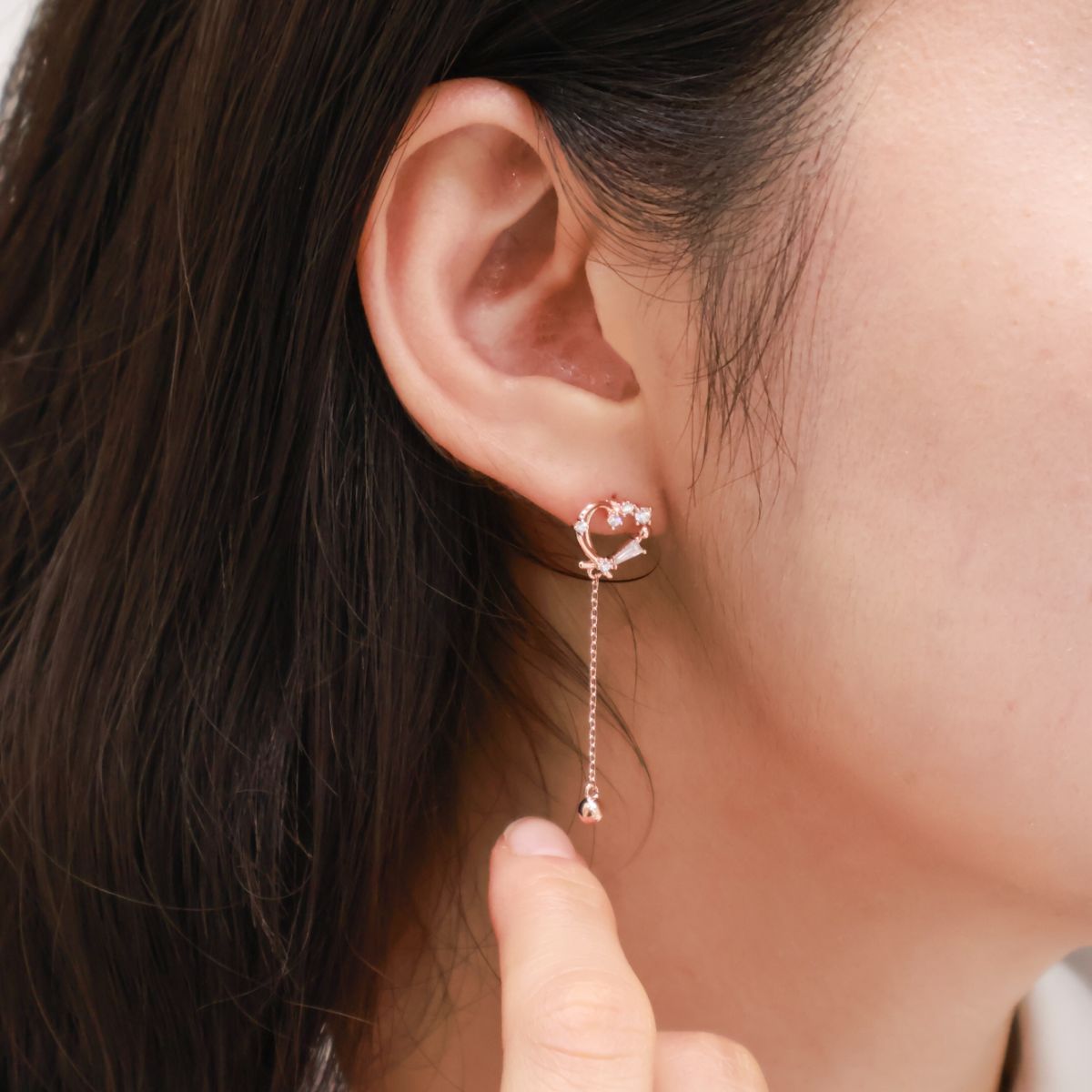 Heart Chain Drop Dangle Korean Dainty Style Earrings - 2 Colors